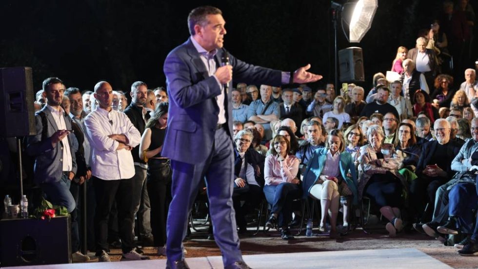 Ο διάλογος 96χρονης με τον Αλέξη Τσίπρα: «Δεύτερος Καποδίστριας για την Ελλάδα» [βίντεο]
